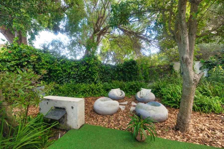 6 Bedroom Property for Sale in Northcliff Western Cape